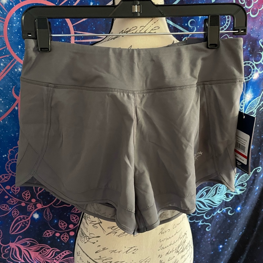 Slim Short-Reebok - Picture 2 of 4